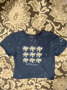 Messy Bun Just Chillin Navy Floral Graphic Cropped T-Shirt Size L